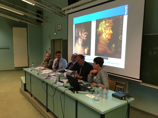 Théo Hassler, Professeur au CEIPI, Christophe Geiger, Directeur général du CEIPI, Martin Ekvad, Président de l’OCVV, Paul van der Kooij, Senior Lecturer à l'Université de Leiden, et Geertrui van Overwalle,Professeur en droit de la PI à l'Univ. de Louvain